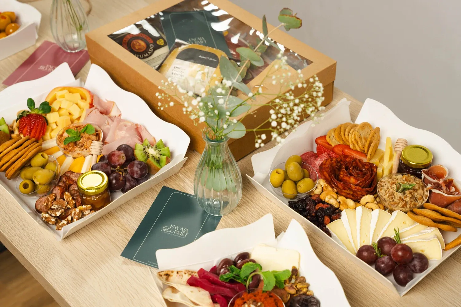 Tabla de quesos artesanales y embutidos ibéricos ENCAJA GOURMET Madrid